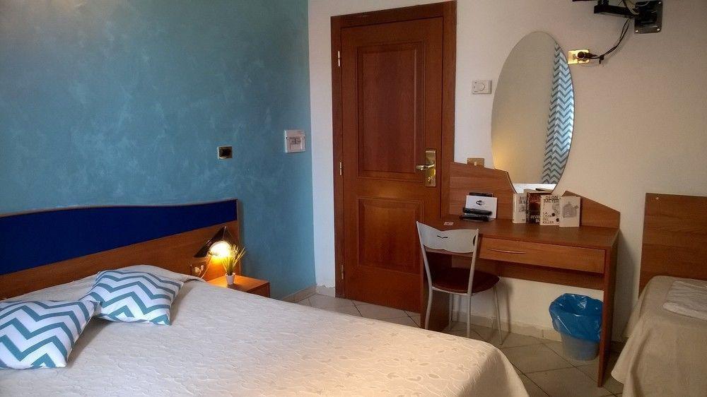Hotel La Villetta Fiumicino Kültér fotó
