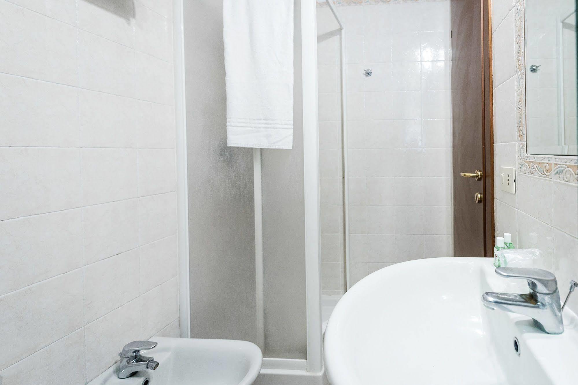 Hotel La Villetta Fiumicino Kültér fotó