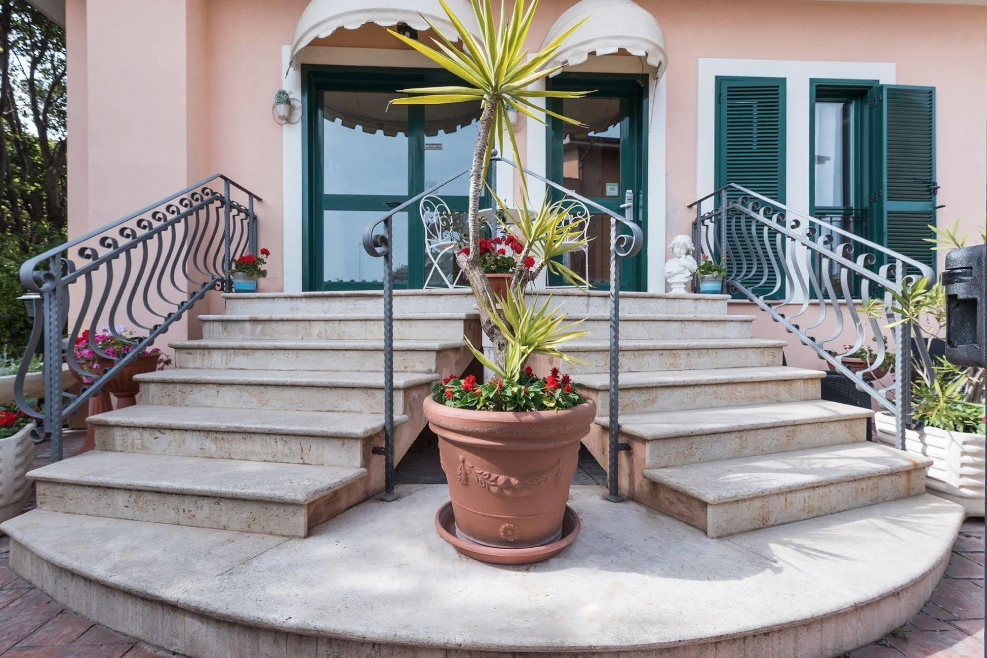 Hotel La Villetta Fiumicino Kültér fotó
